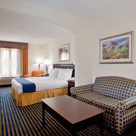 Holiday Inn Express & Suites Chesapeake By Ihg Экстерьер фото