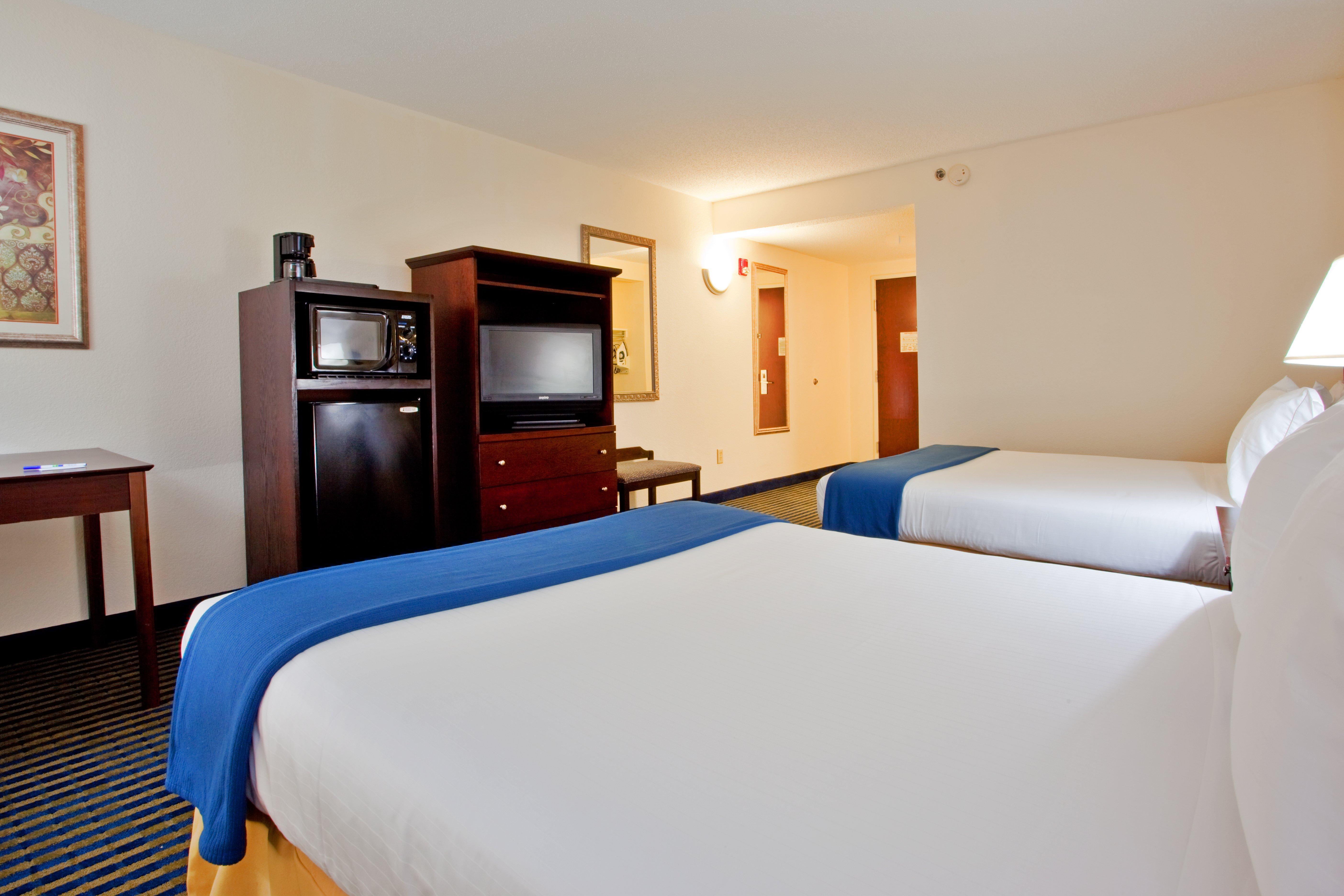Holiday Inn Express & Suites Chesapeake By Ihg Экстерьер фото
