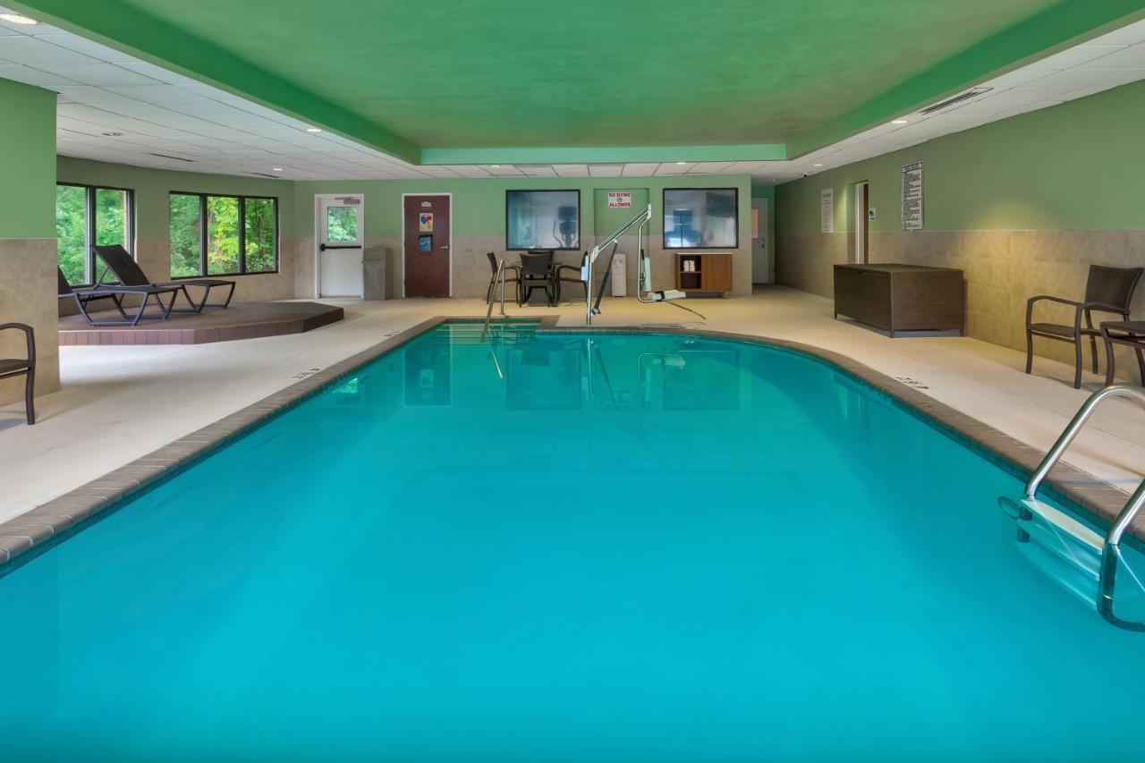 Holiday Inn Express & Suites Chesapeake By Ihg Экстерьер фото