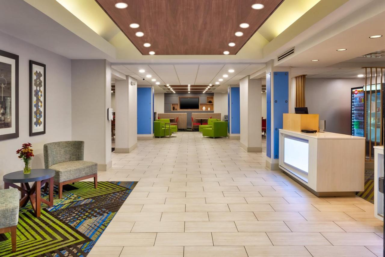 Holiday Inn Express & Suites Chesapeake By Ihg Экстерьер фото