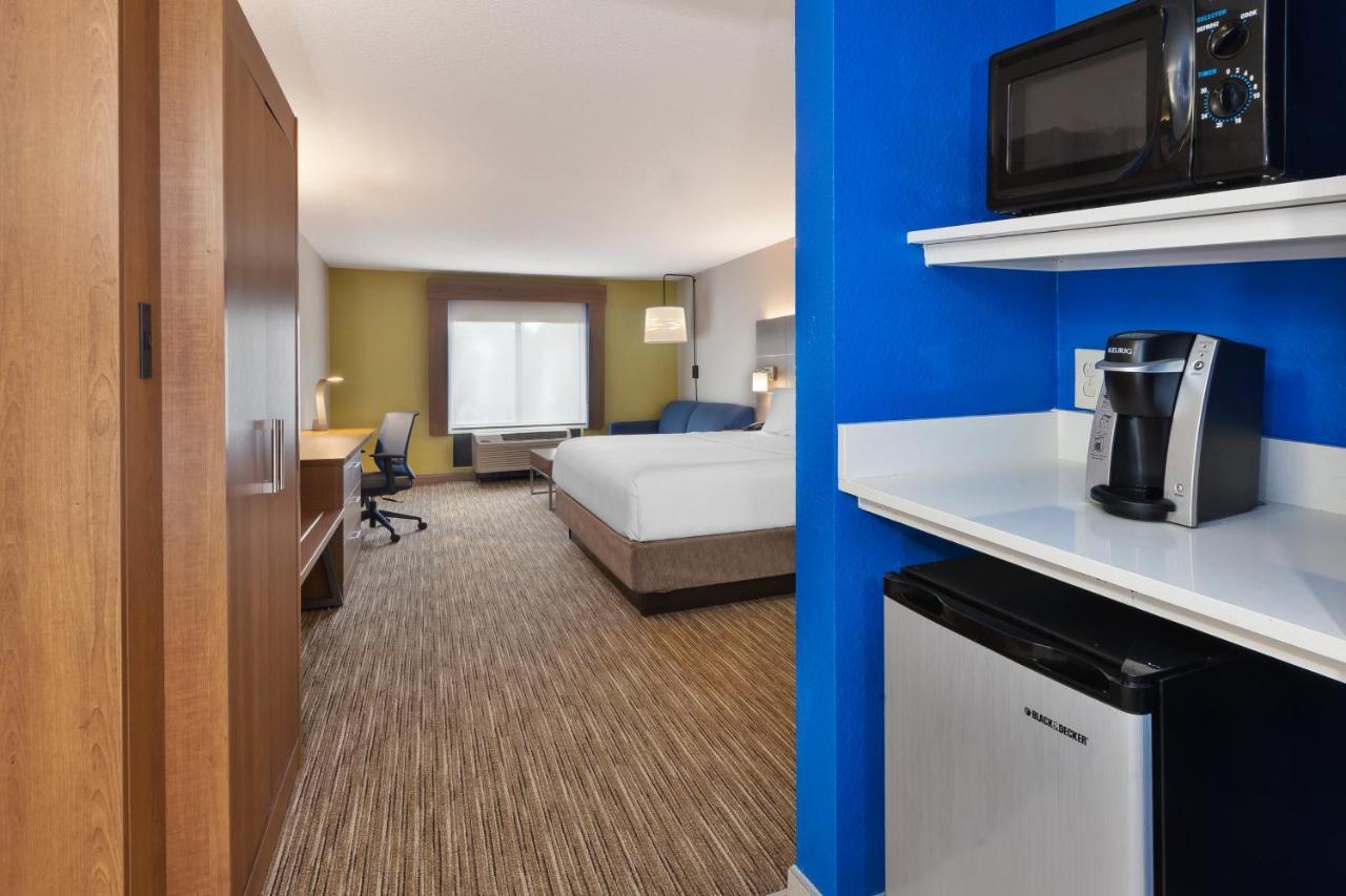 Holiday Inn Express & Suites Chesapeake By Ihg Экстерьер фото
