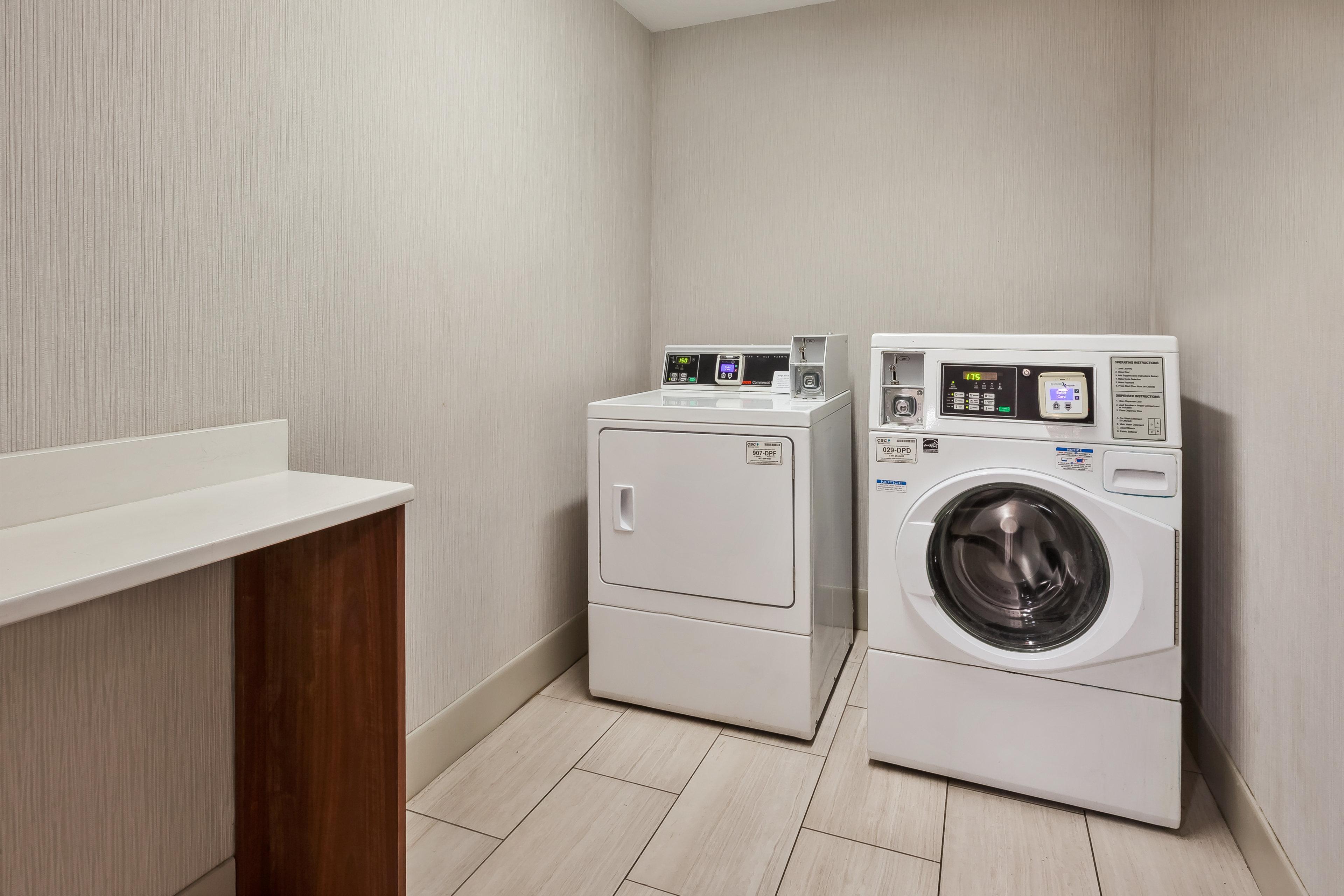Holiday Inn Express & Suites Chesapeake By Ihg Экстерьер фото