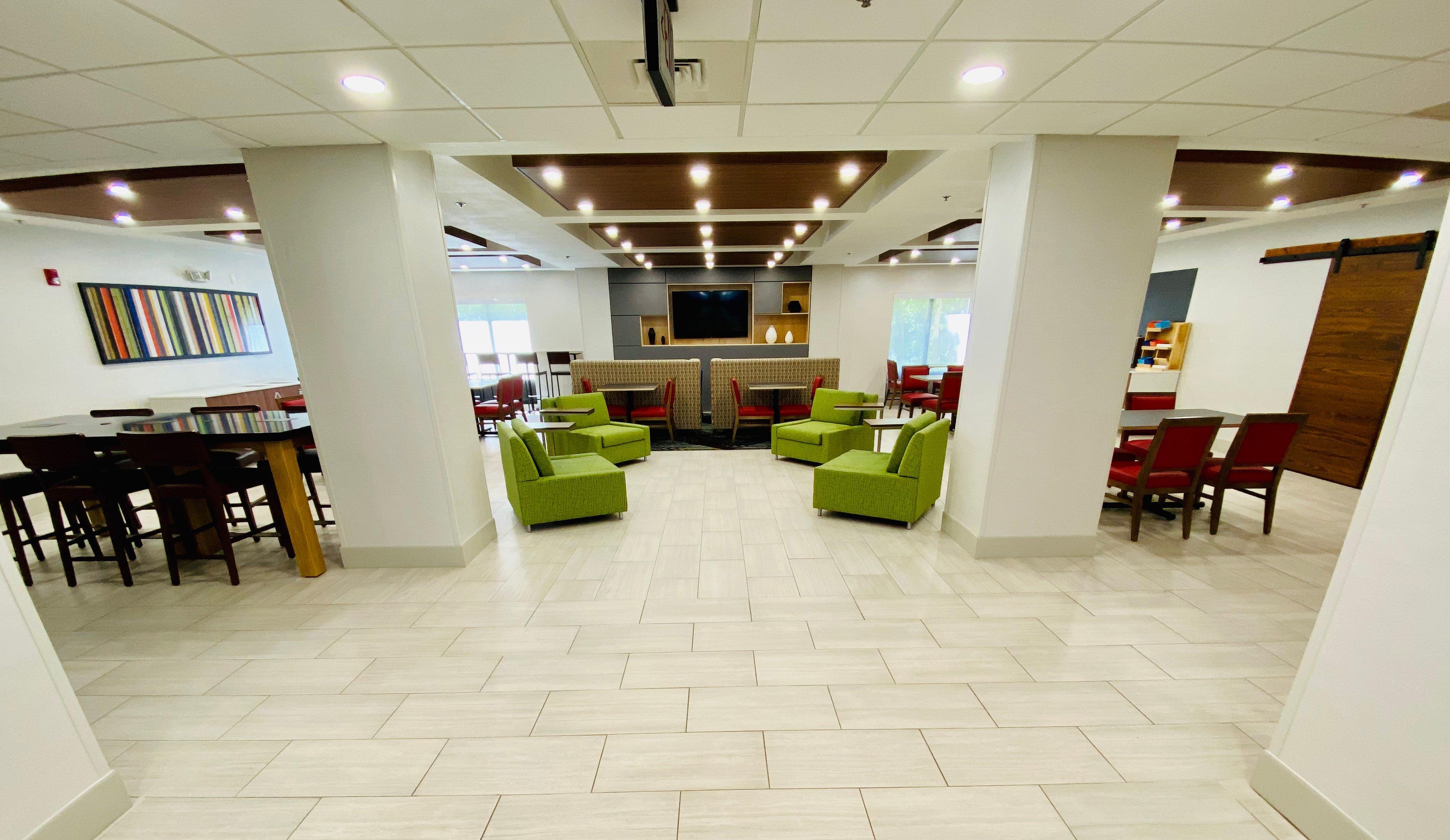 Holiday Inn Express & Suites Chesapeake By Ihg Экстерьер фото